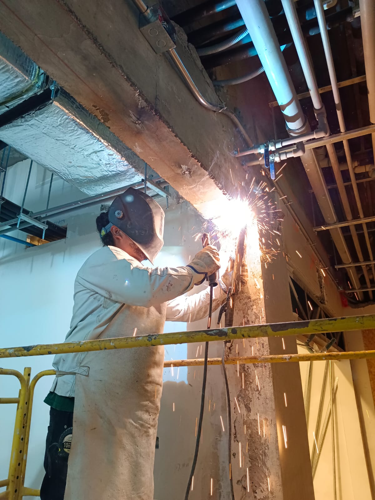REFUERZO ESTRUCTURAL · SOLDADURA EN OBRA